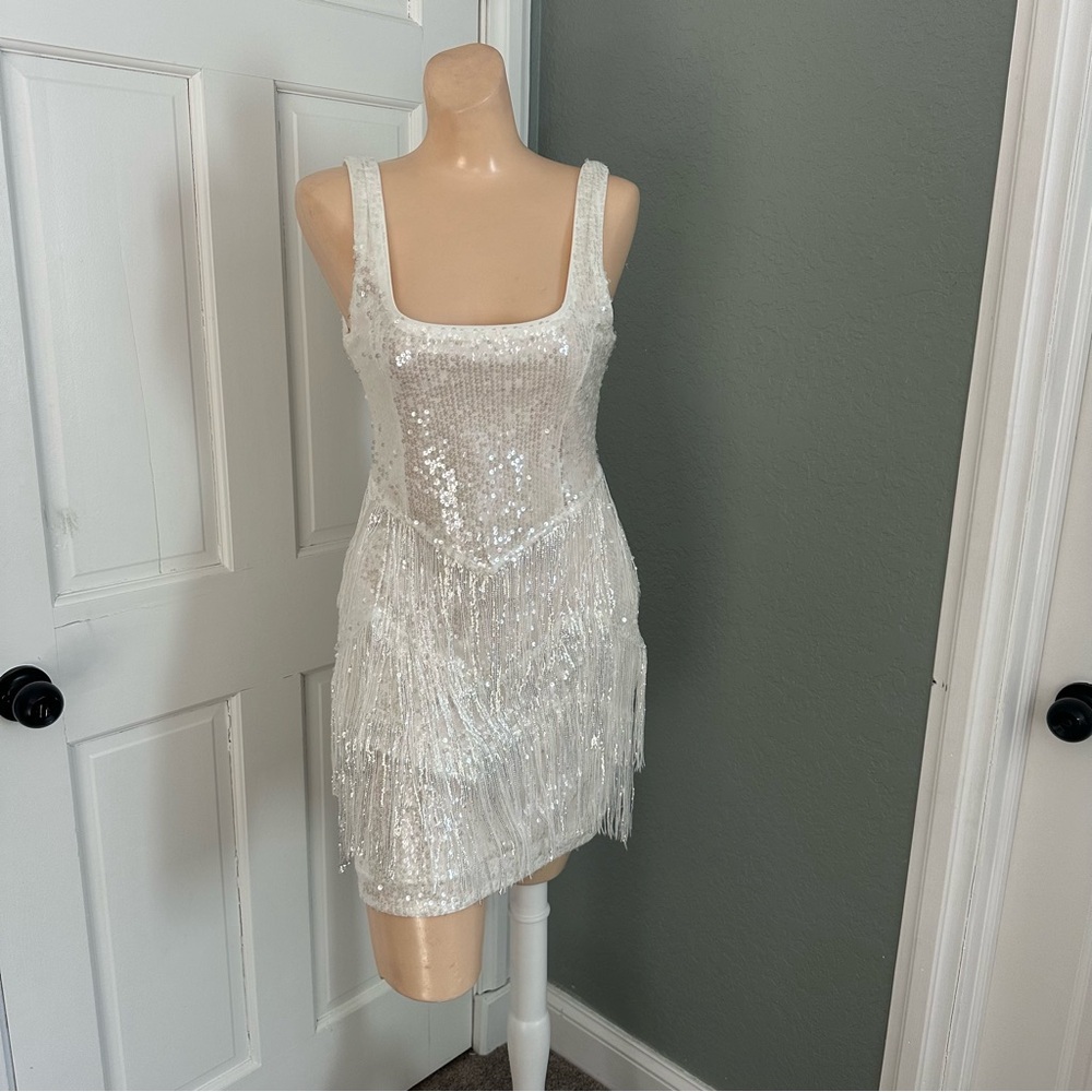 LULU’S LIMELIGHT LOVE SEQUIN FRINGE BODYCON MINI DRESS - Picture 5 of 14